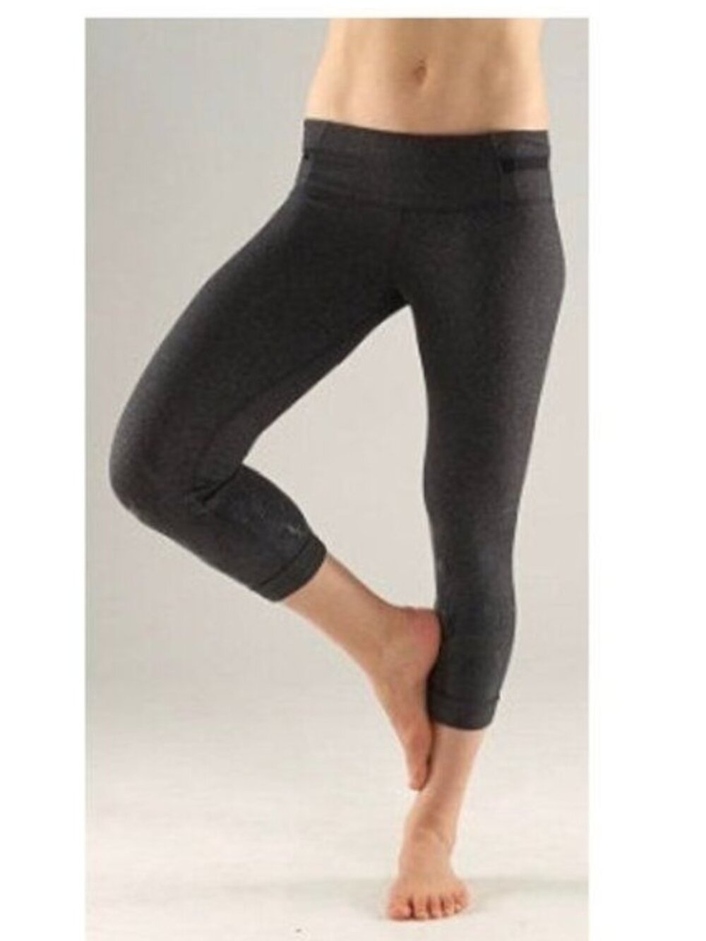 Lululemon Acro Crop in Black - 6